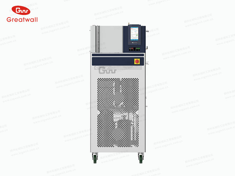 冷熱一體機在新能源領域中的重要作用